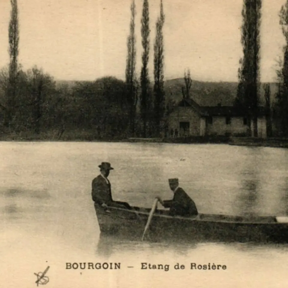 Carte postale ancienne « Bourgoin, étang de Rosière », pêcheurs en barque